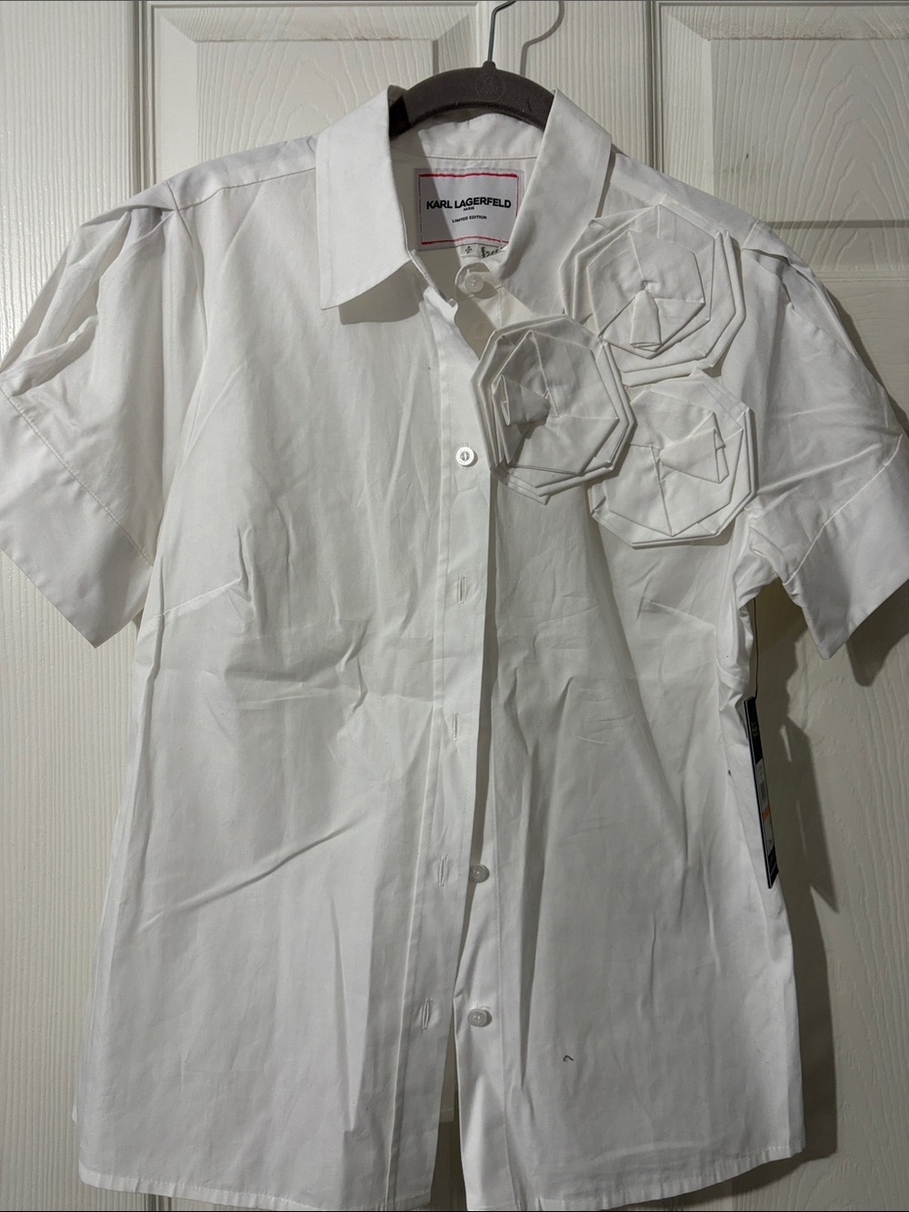 Karl Lagerfeld White Short-Sleeve Button-Down Shirt with Floral Appliqué